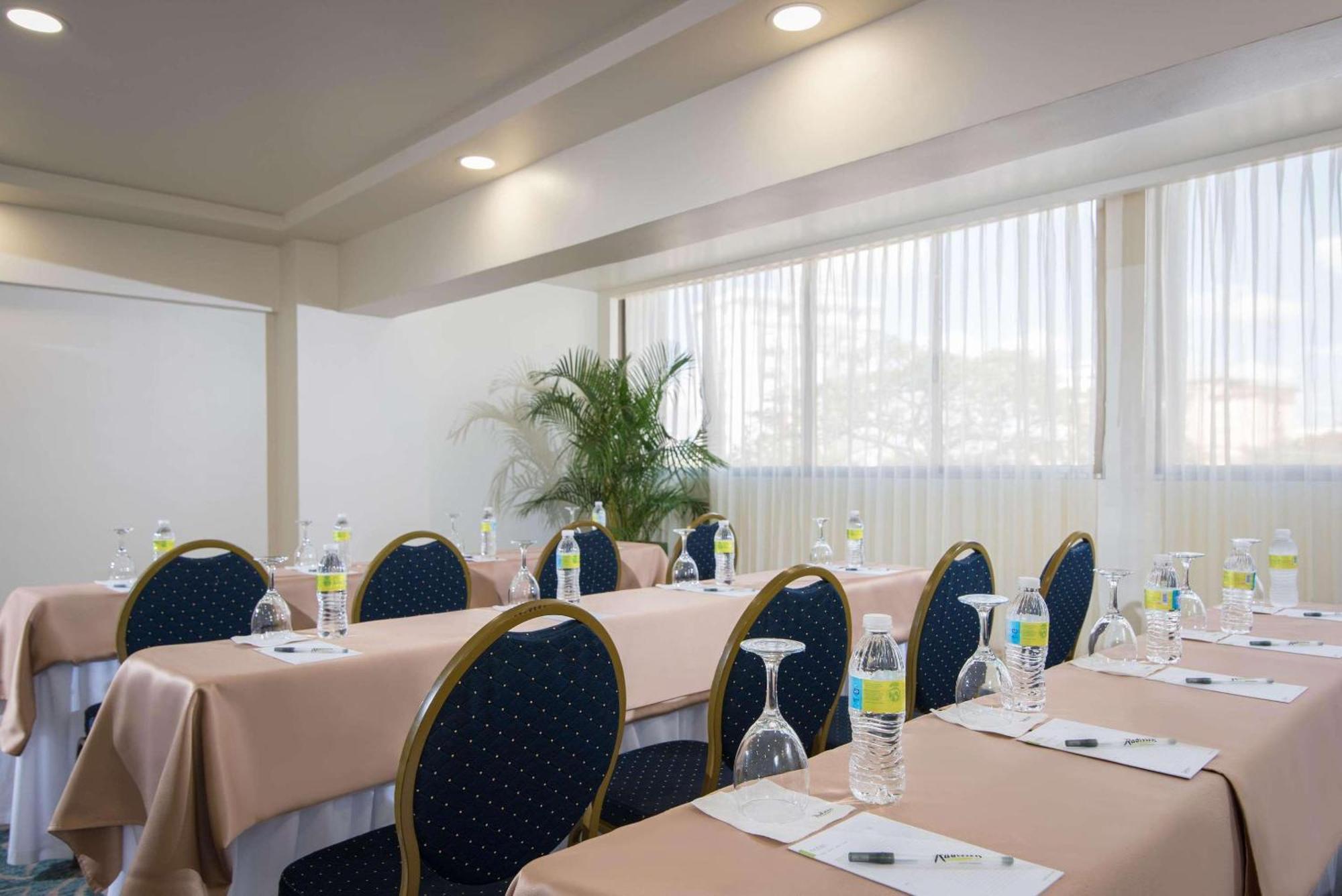 Radisson Hotel سانتو دومينجو المظهر الخارجي الصورة